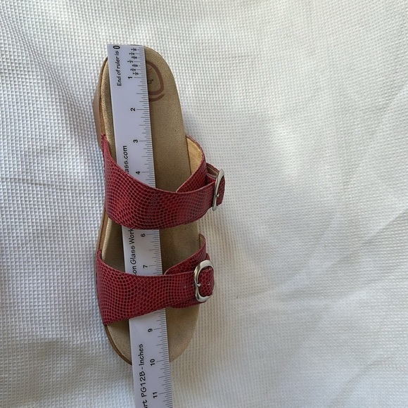 Dansko Sophie Wedge Red Snake Two Adjustable Straps Sandals Size EU 41 US 9 - Picture 10 of 12